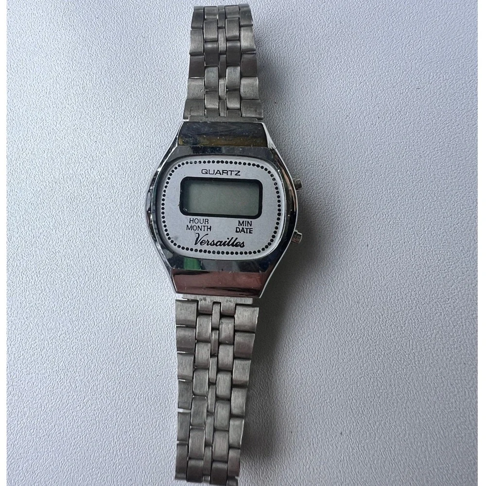 Vtg Versailles Women's Wrist Digital Watch Quartz Silver Tone Needs Battery Hong